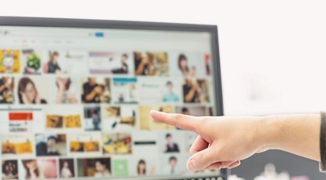 PC画面のマウス位置の色と照明の色の同期